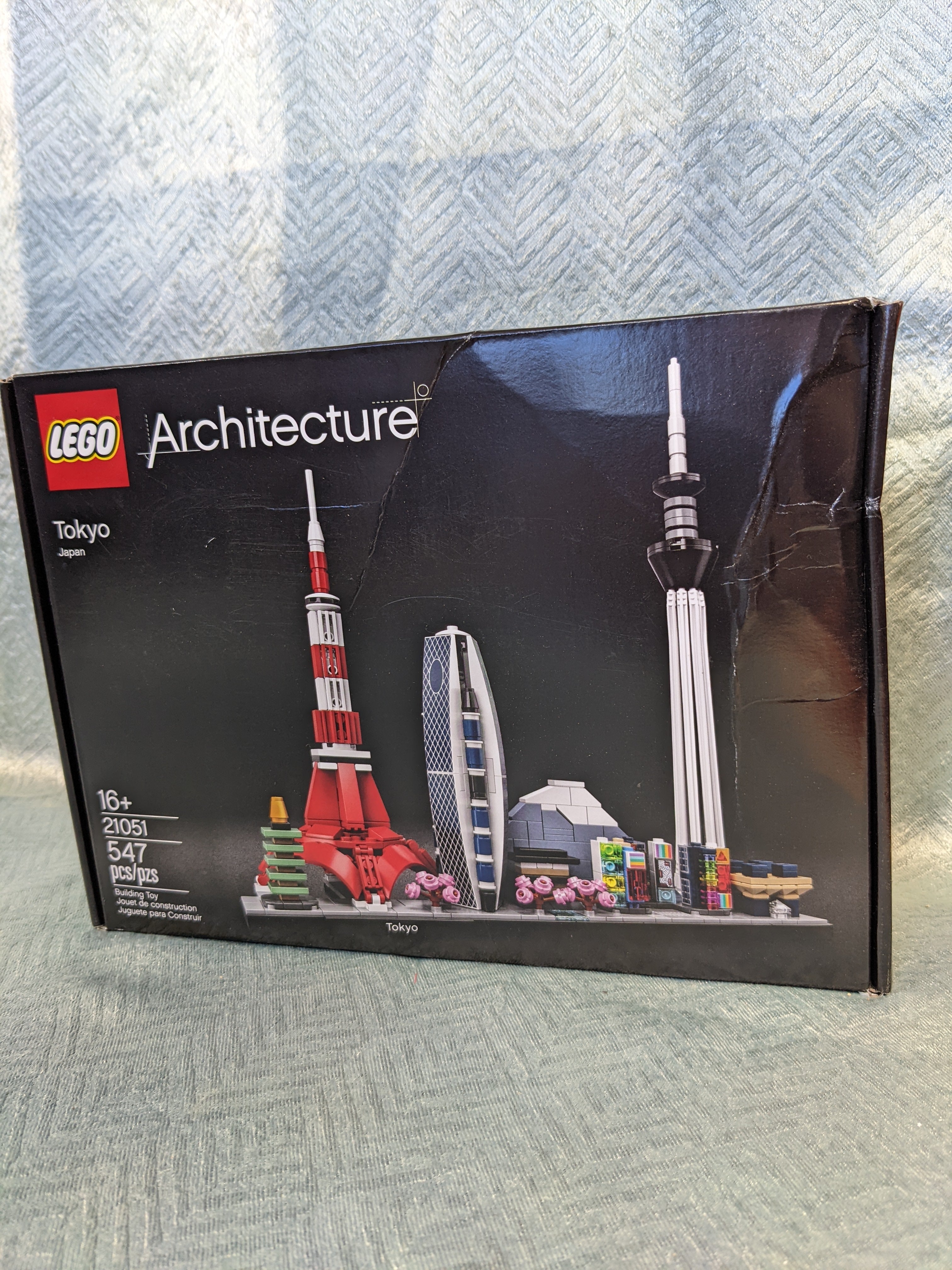 LEGO Architecture Skylines: Tokyo 21051 Building Kit, Collectible Architecture Building Set for Adults (547 Pieces) (7544051400942)